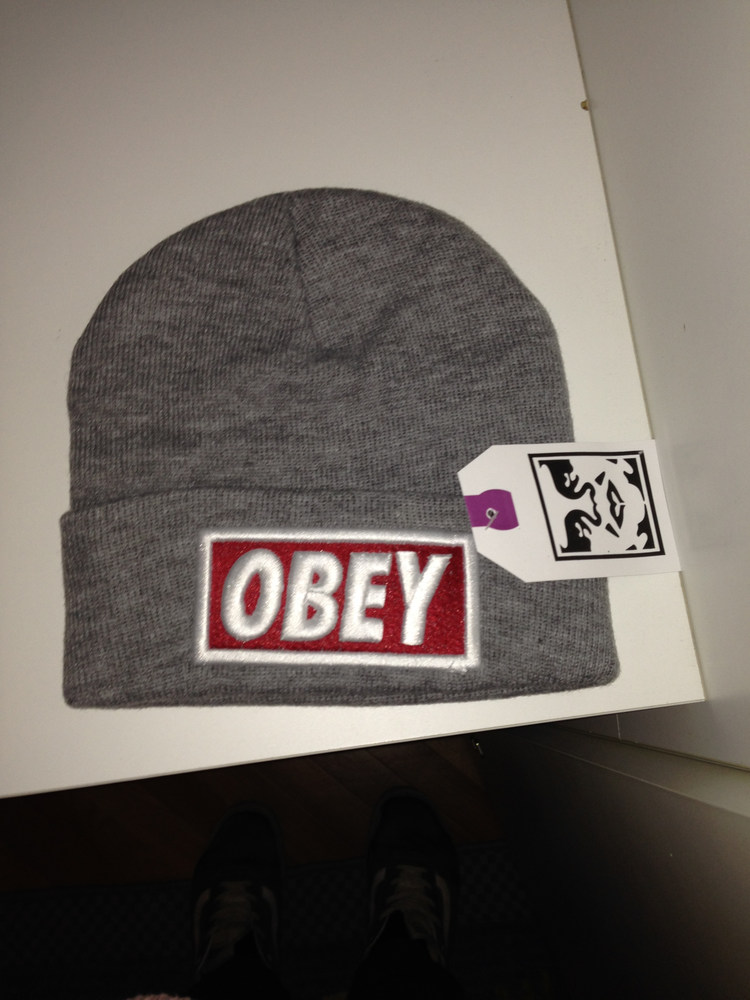 Cappellino obey